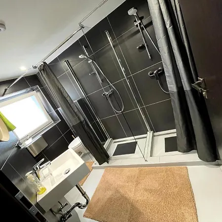 Picard Apartman - Sky Terrace - Egesz Evben شقة Balatonföldvár