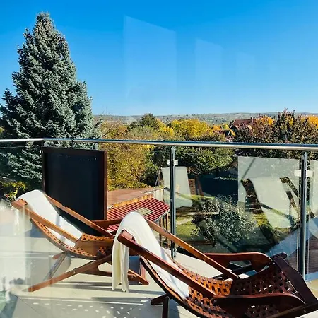 Picard Apartman - Sky Terrace - Egesz Evben *
