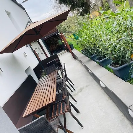 شقة Picard Apartman - Sky Terrace - Egesz Evben