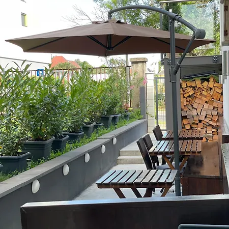 Picard Apartman - Sky Terrace - Egesz Evben *